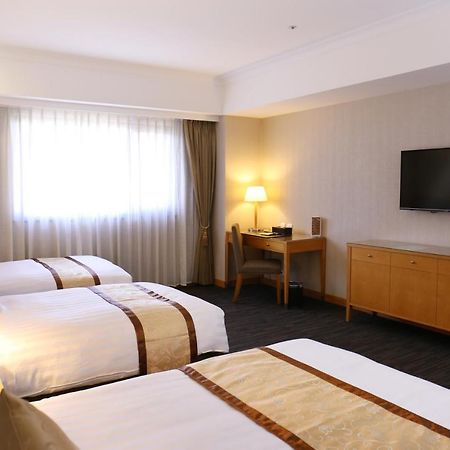Fushin Hotel - Тайнань Экстерьер фото