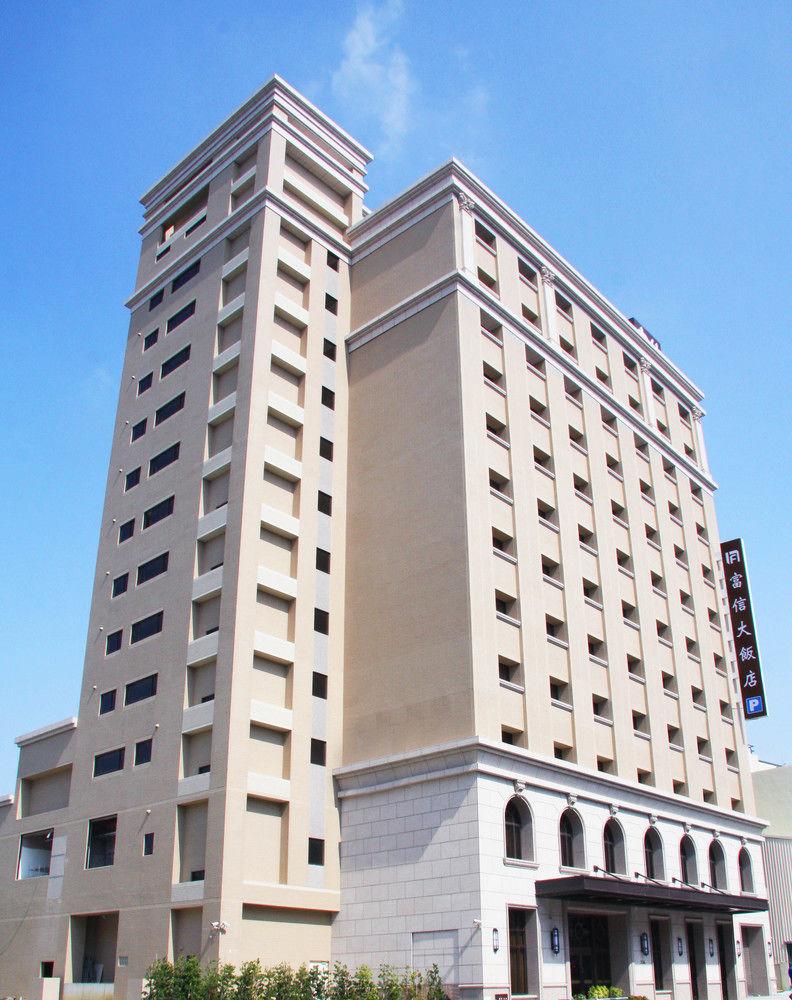 Fushin Hotel - Тайнань Экстерьер фото
