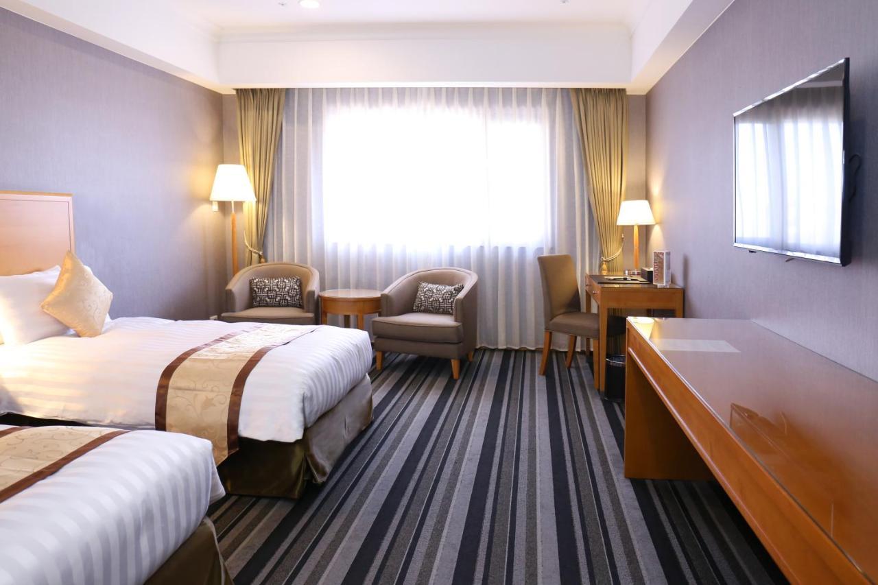 Fushin Hotel - Тайнань Экстерьер фото