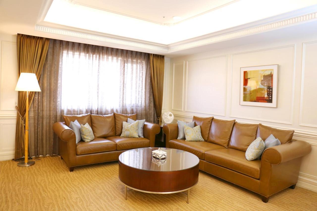 Fushin Hotel - Тайнань Экстерьер фото