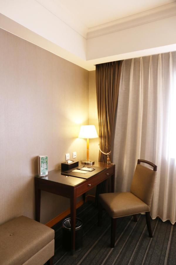 Fushin Hotel - Тайнань Экстерьер фото